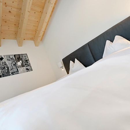 Gasthaus & Pension Alphorn Lech am Arlberg Exterior photo