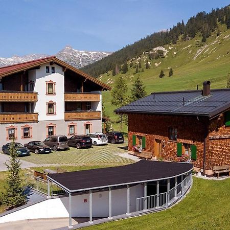 Gasthaus & Pension Alphorn Lech am Arlberg Exterior photo