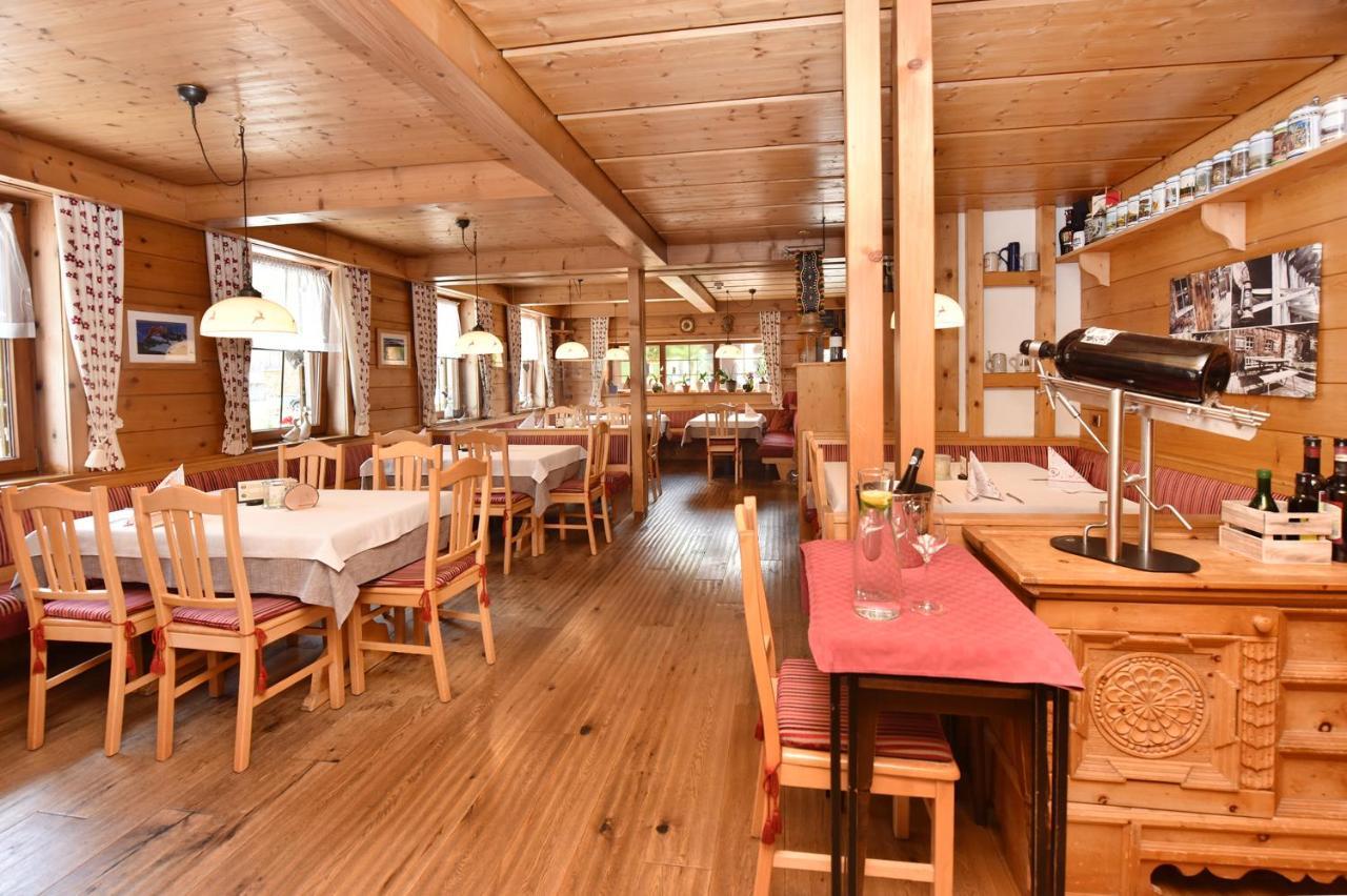 Gasthaus & Pension Alphorn Lech am Arlberg Exterior photo